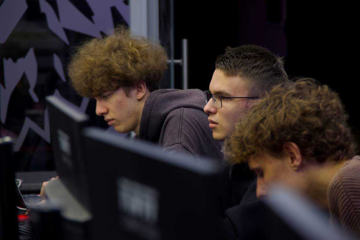 consistency training MCC speedrun: How to Dominate Minecraft Championships Without Burning Out