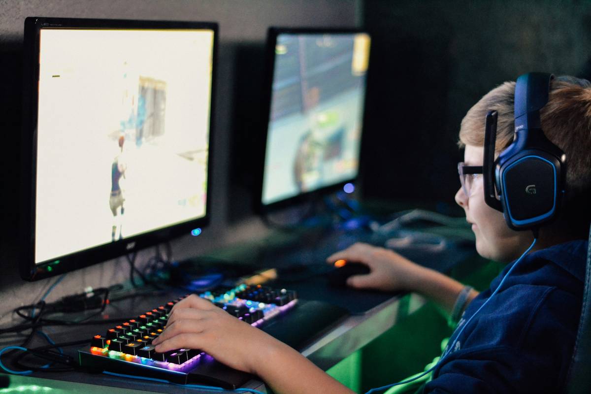 Developer testing mod patches for MCC events using stress simulation tools