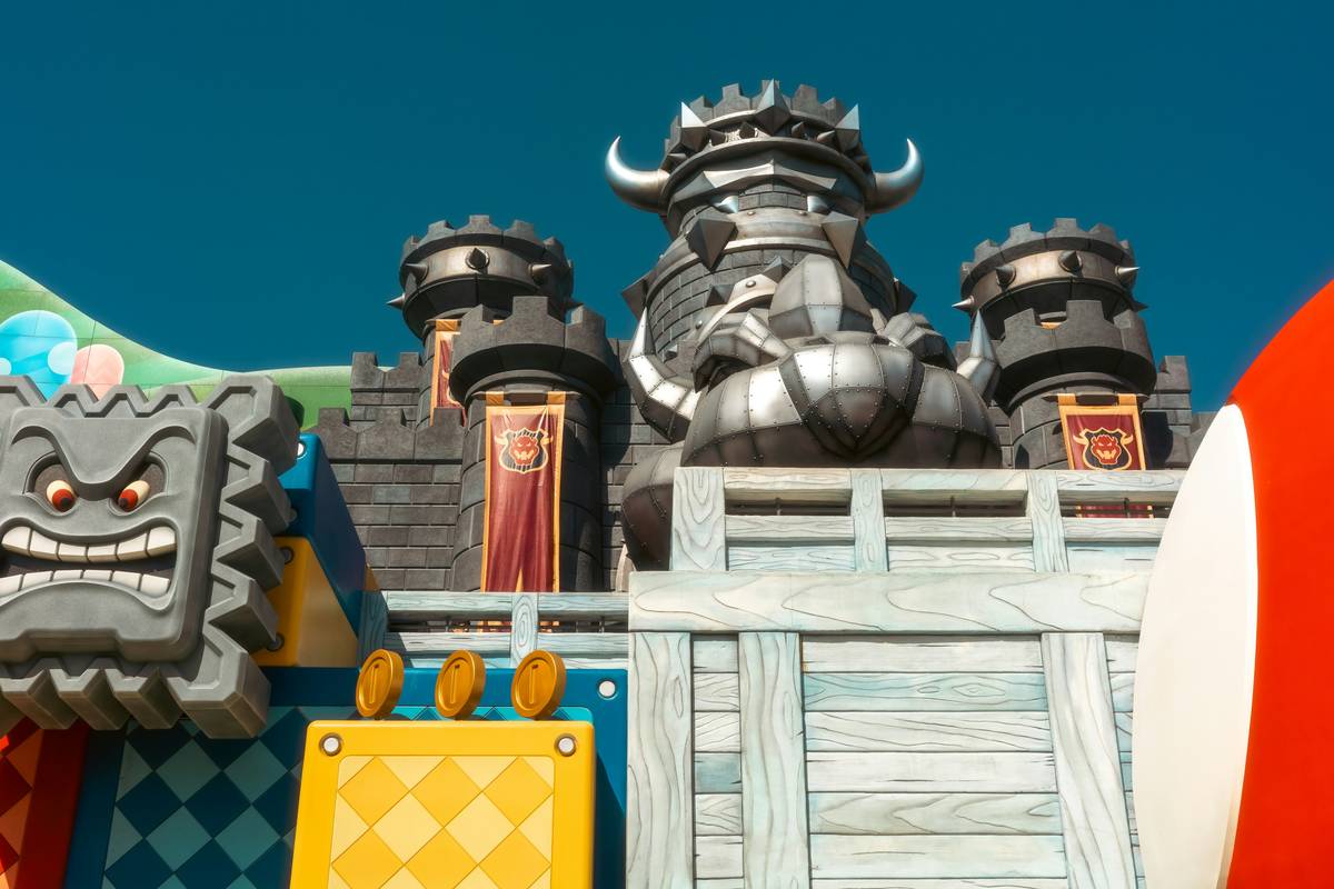 MCC functional art builds featuring a working redstone elevator inside a castle tower during a Minecraft Championships match